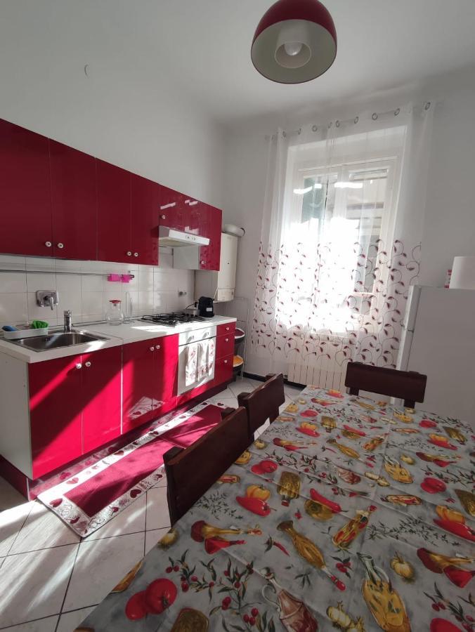 Lucia Appartamento Uso Esclusivo - Aeroporto Genova Sestri Ponente Luaran gambar